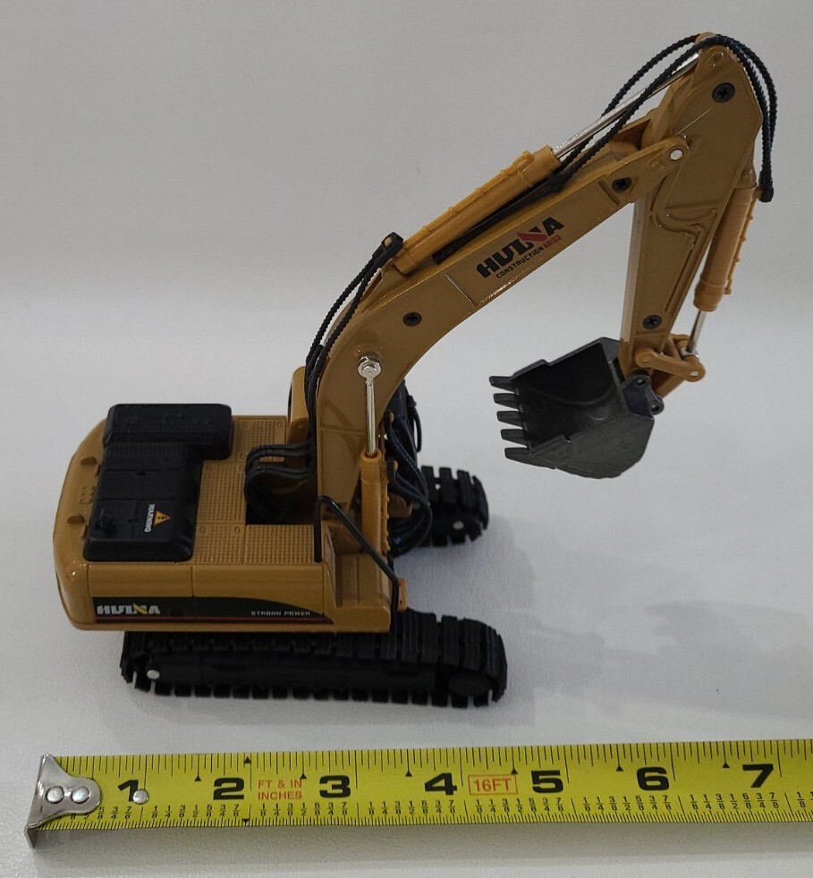 Hulna Exavator Construction Top Truck Toy Diecast Metal 7.5″ long Read⬇️