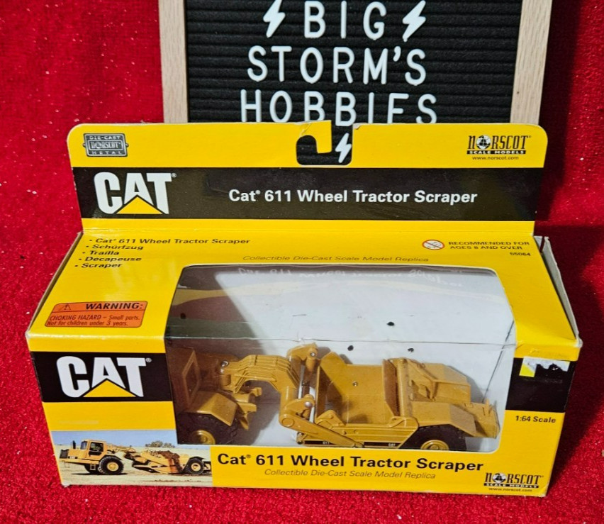 Caterpillar Cat Wheel Tractor 611 Scraper 1:64 Scale Diecast Masters