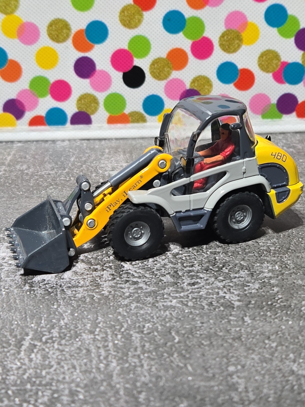 KDW 480 Mini-Wheel Loader – Kramer w/Operator 1/50 Die-cast LN
