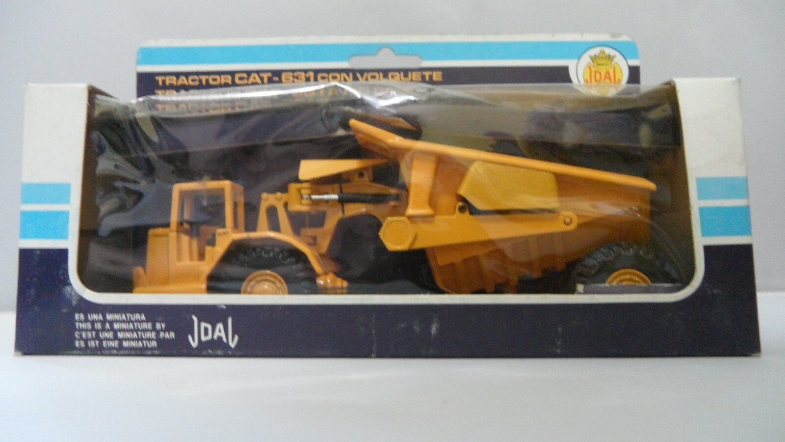 JOAL COMPACT TRACTOR CAT 631 WITH TIPPER CATERPILLAR 1:70 SCALE