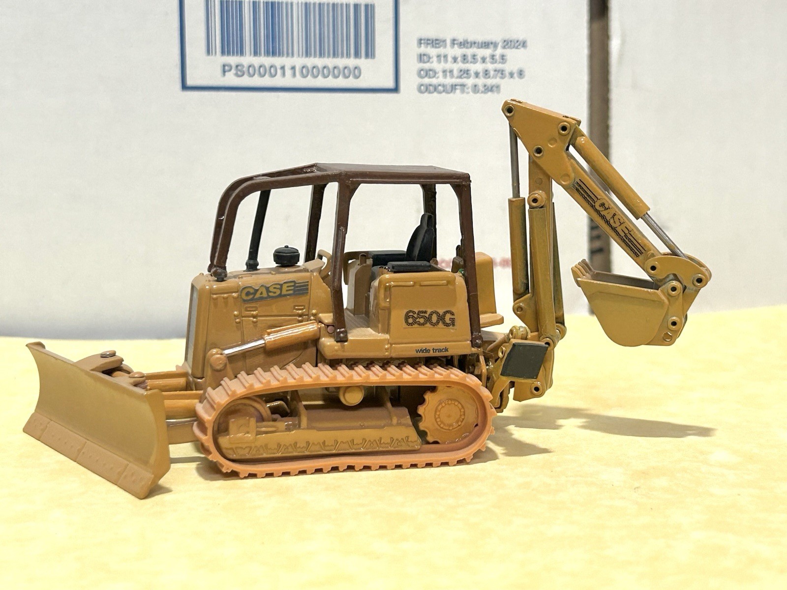 ERTL 1/50 Scale Custom Case “650G” Wide Track-Angle Dozer w/Backhoe Attachment!