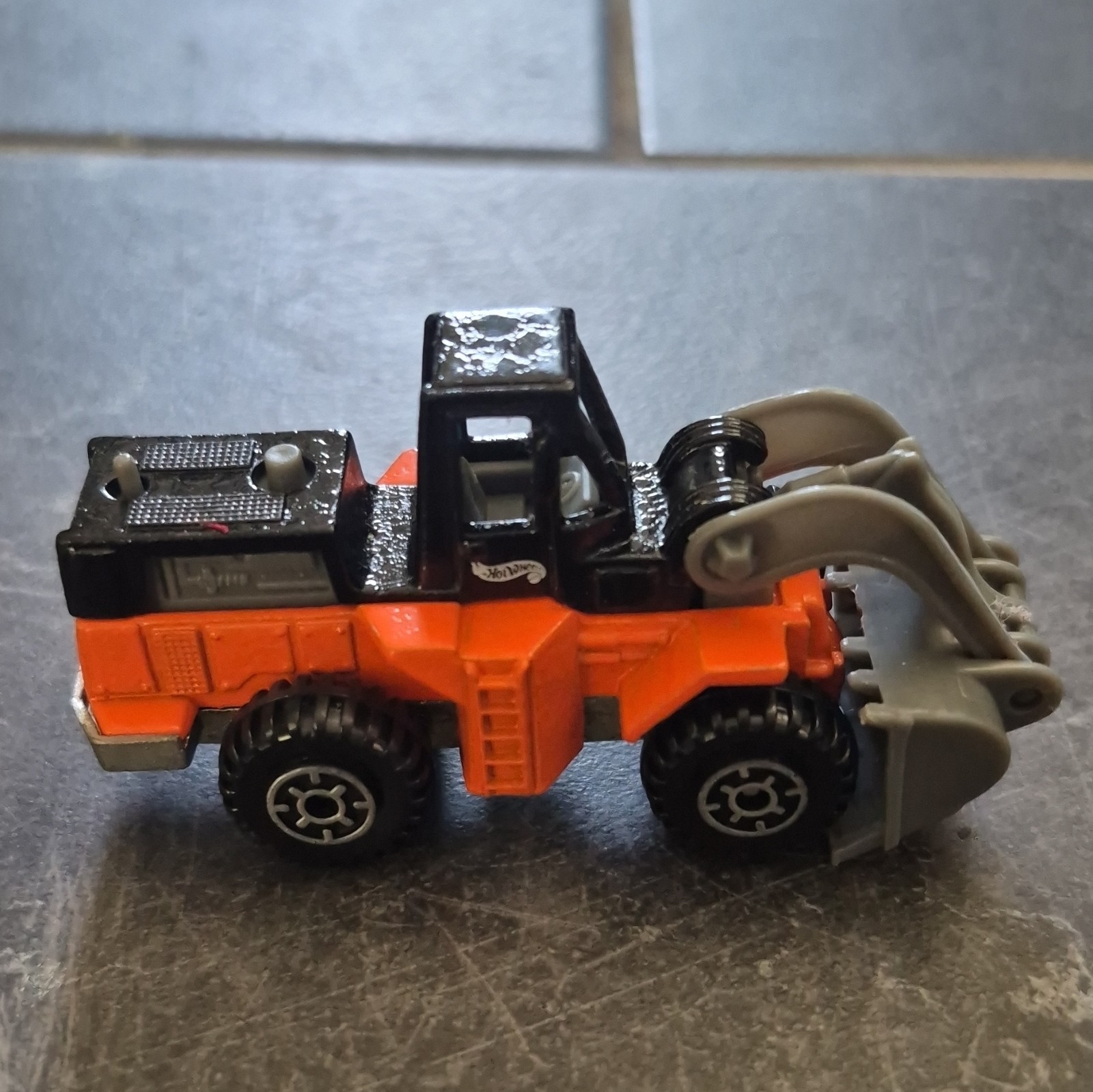 Hot Wheels 1979 Vintage Diecast Wheel Loader Vehicle Orange/Black/Gray