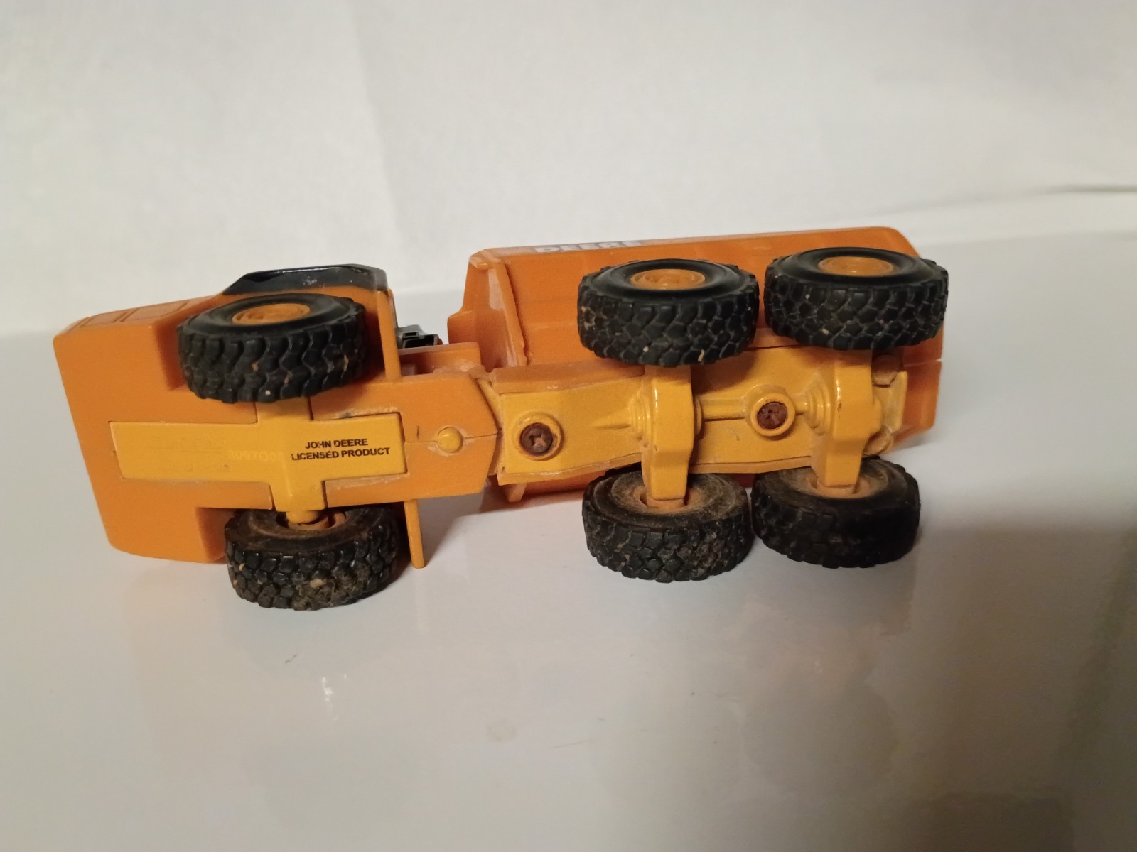 John Deere Ertl Articulated Dump Truck Yellow Diecast Construction Vehicle 5″