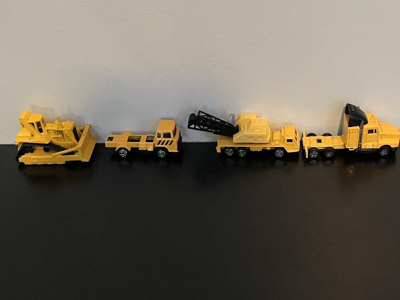 Construction Vehicle Lot Of 10 – Diecast Cement Truck Loader Digger Crane Toy