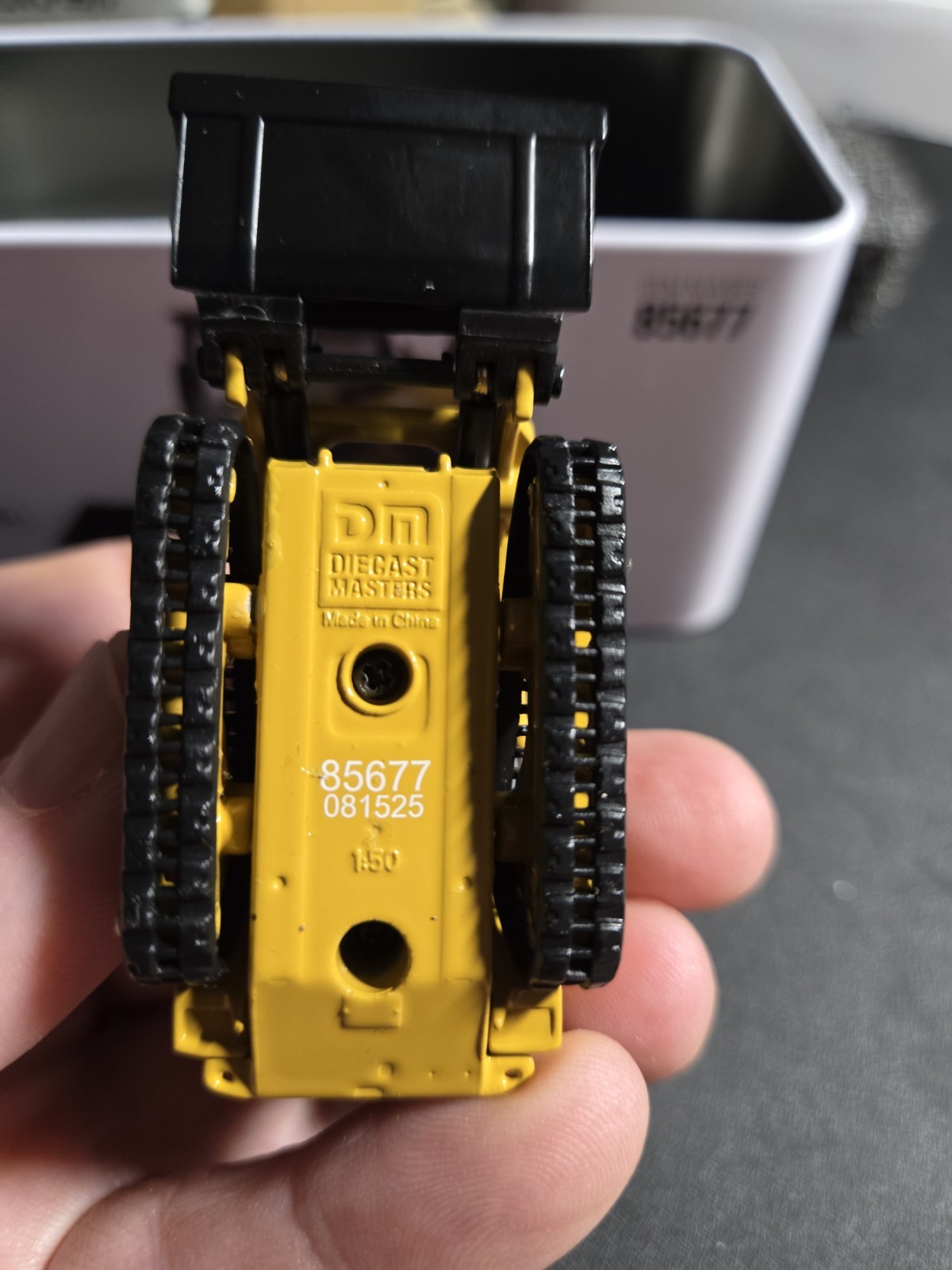 Diecast Masters 1/50 CAT 259D3 Compact Track Loader w/ accessories 85677