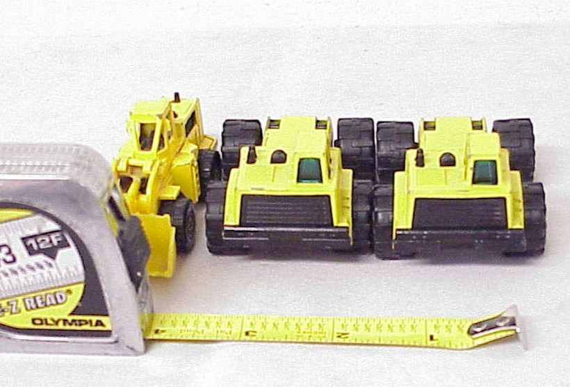 3 VINTAGE TOYS 2 TONKA 1992 TONKA CORP. TRACTORS & 1 HOT WHEELS 1979 TRACTOR