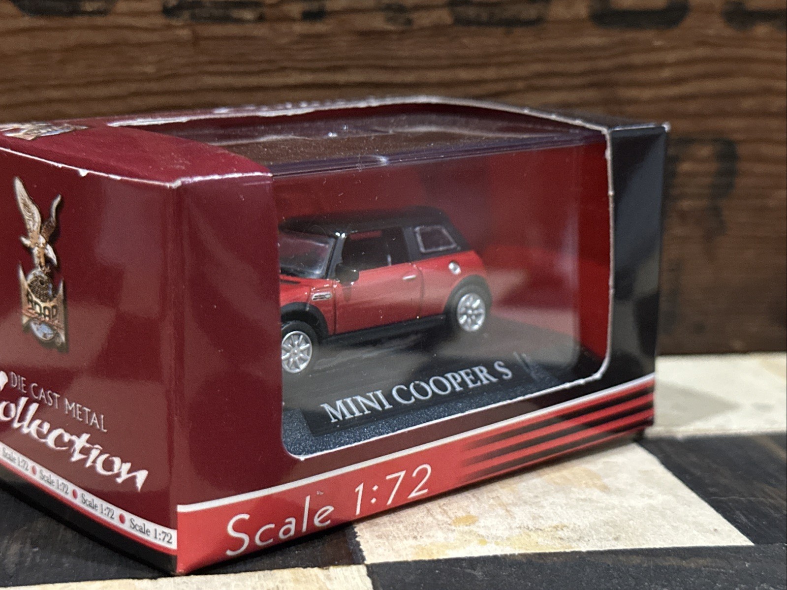 Road Signature 1:72 Die Cast Metal Collection Red/Black Top Mini Cooper S