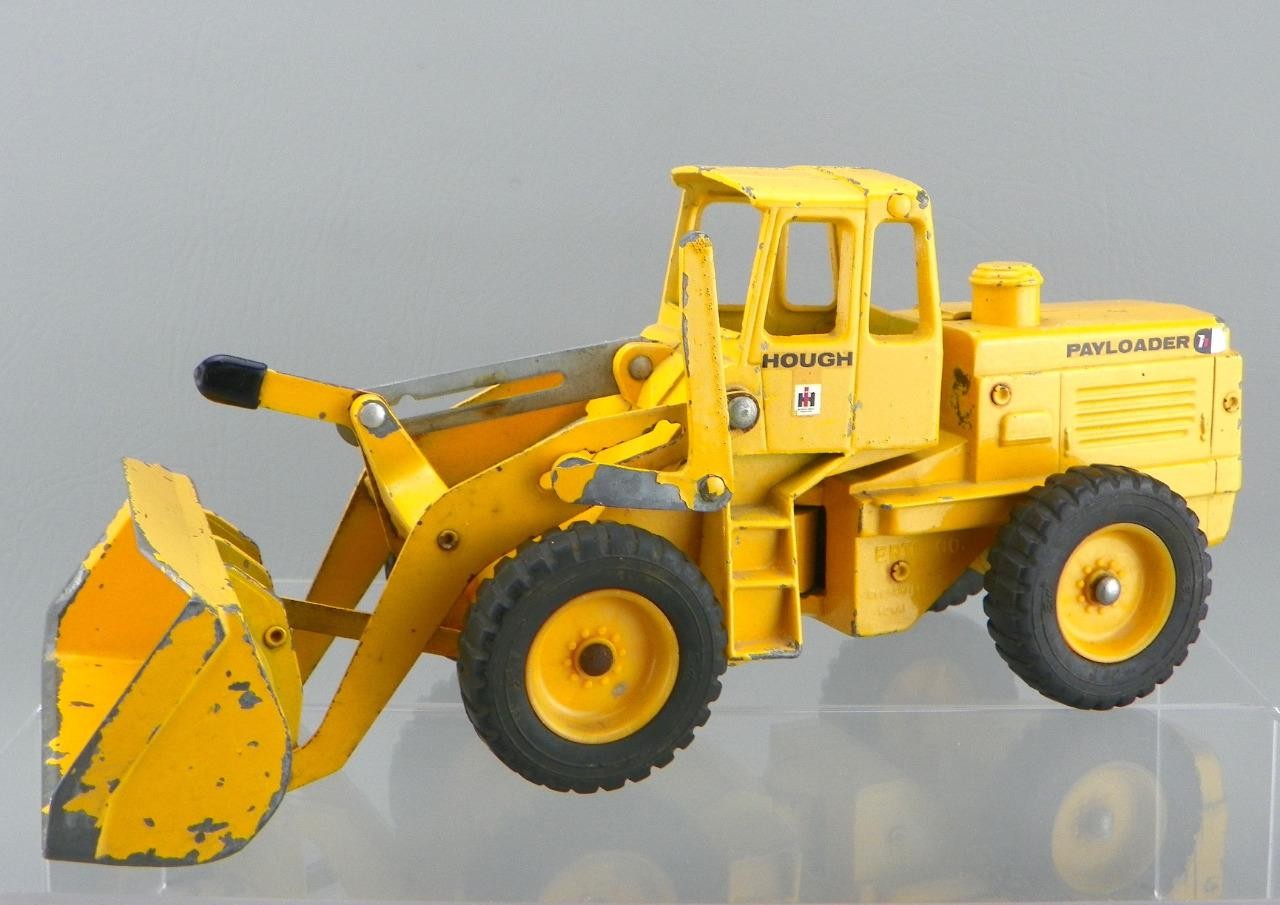 Vintage 1970 Ertl #426 Diecast 12″ Hough IH Harvester Construction Payloader