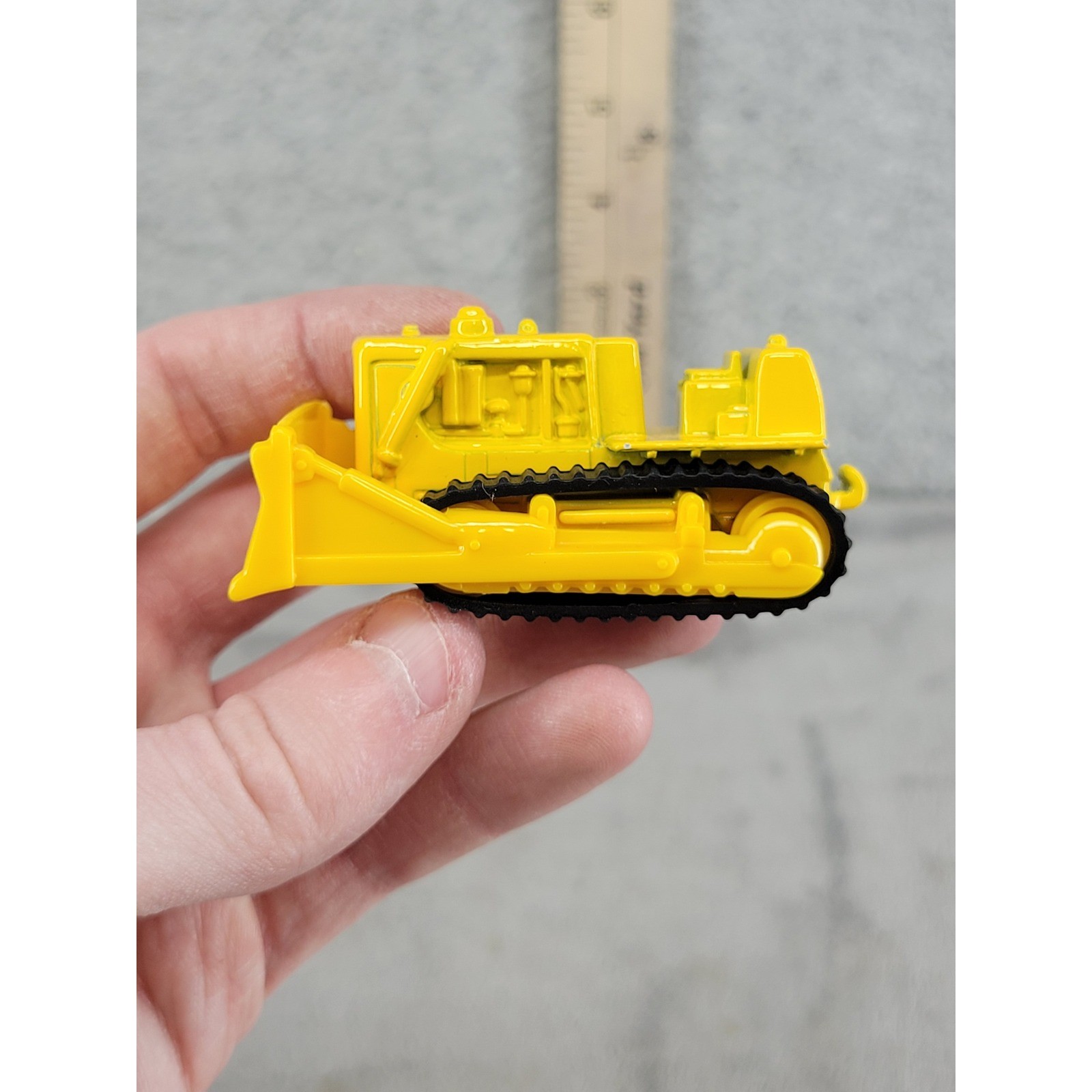 Yellow Diecast Bulldozer Toy Construction Vehicle Moving Tracks 3 Inch Long