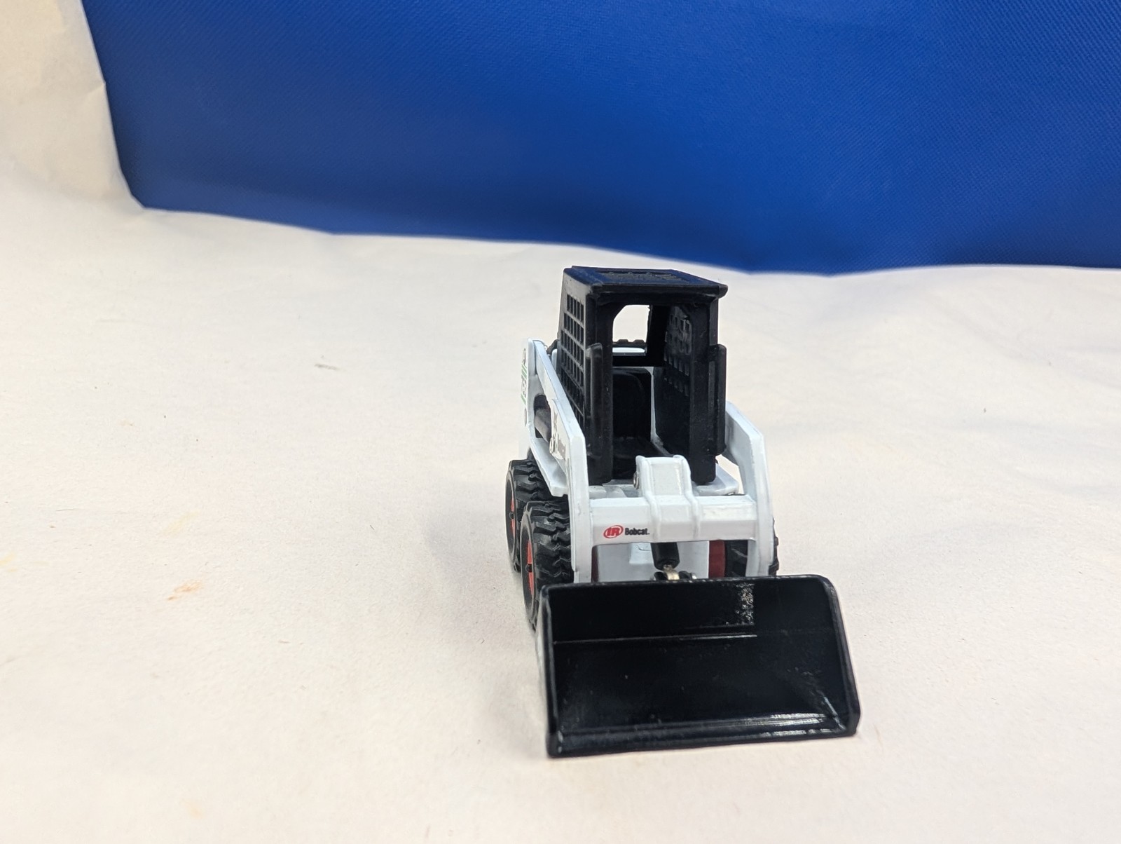 Bobcat 753 Skidsteer Loader 1/50 Diecast Metal Plastic