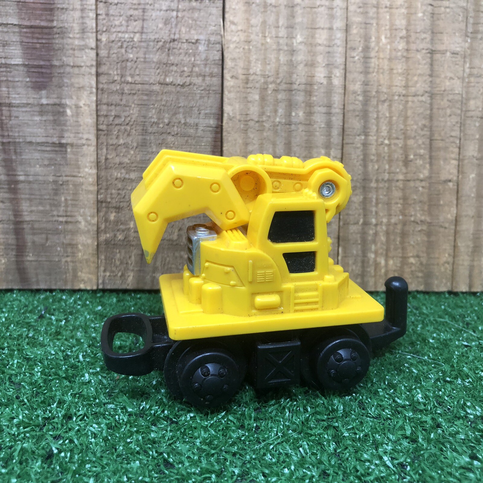 Mattel Toy Loader Fisher Price Plastic Backhoe Construction Equipment 2004