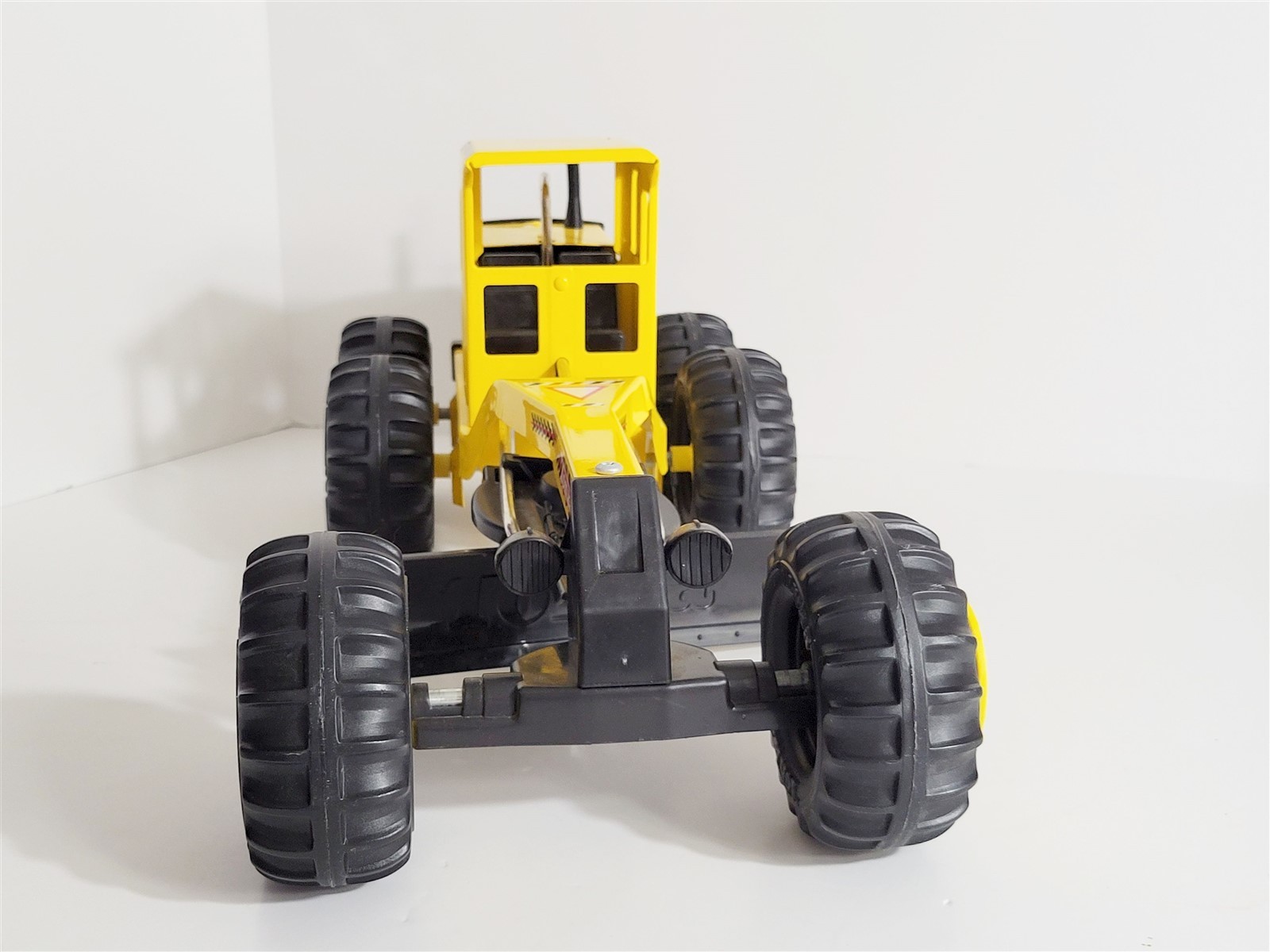 Tonka Road Grader 1999 Yellow Hasbro Construction Vehicle