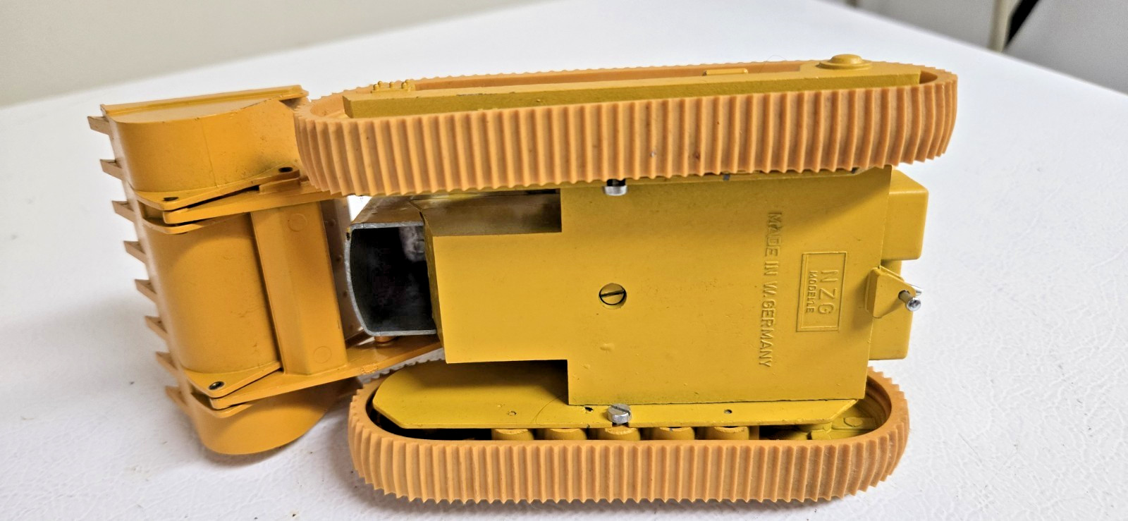 Vintage NZG CATERPIILLAR CAT 941 Track Loader Construction Toy – W. Germany
