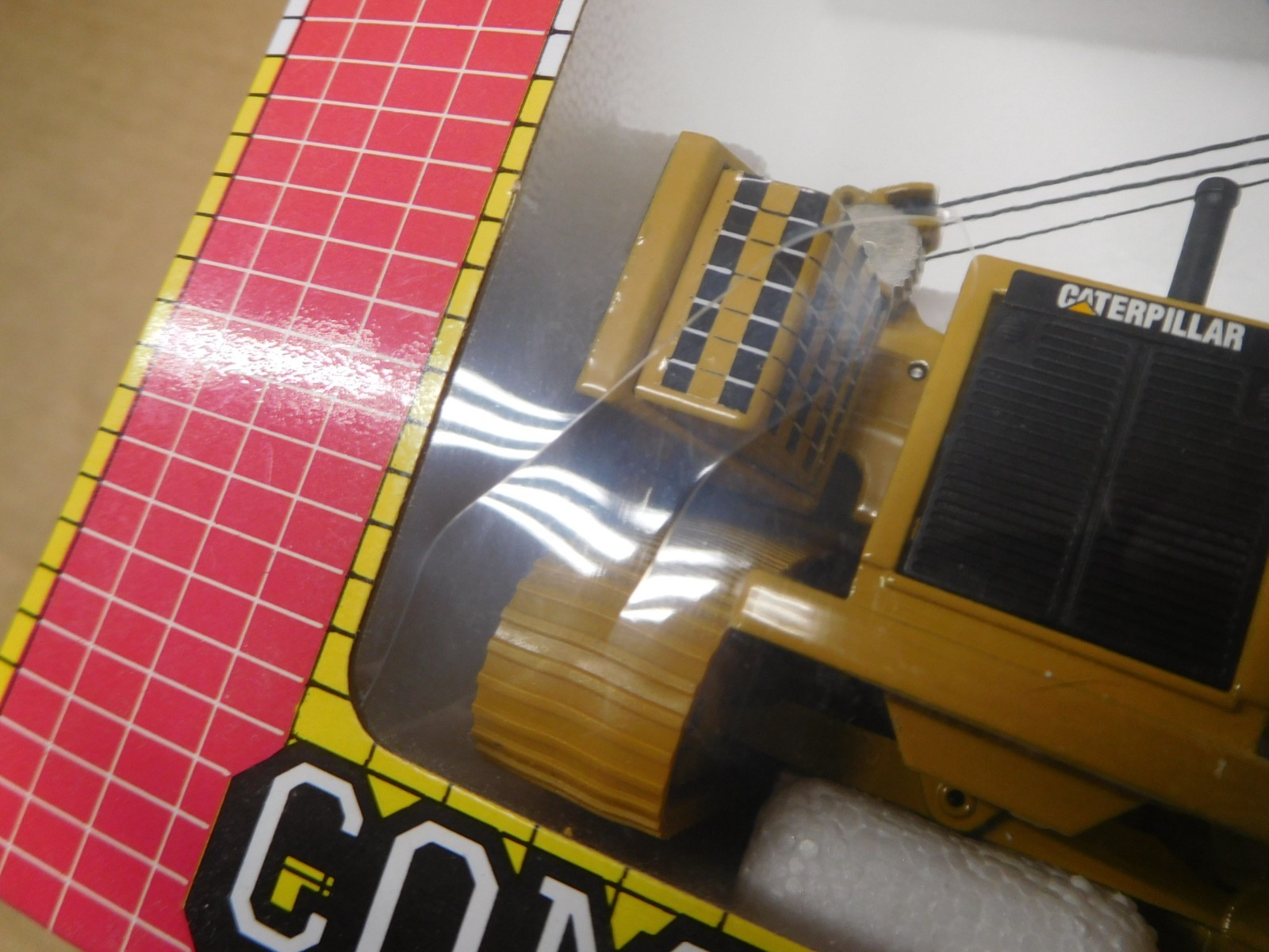 Joal Model Compact Caterpillar CAT C-591 Die-cast Metal Pipe Layer NEW