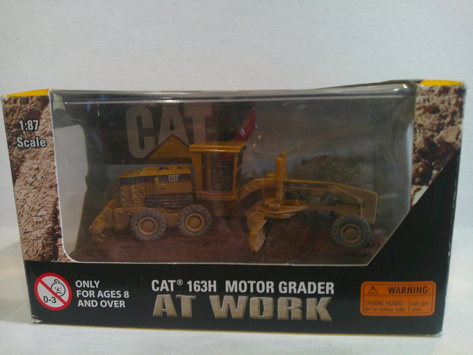 Norscot CAT 163H Motor Grader AT WORK 1:87 Scale Darkish Yellow READ DESCRIPTION