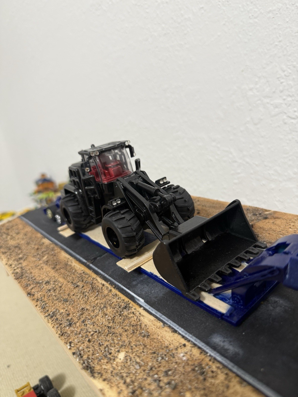 custom tractor 1/64 construction