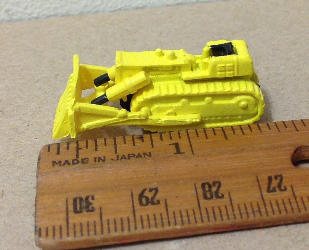 Capsule Tomica ConstructIon 70 Track Loader Bulldozer 2006 series 12 Yujin mini