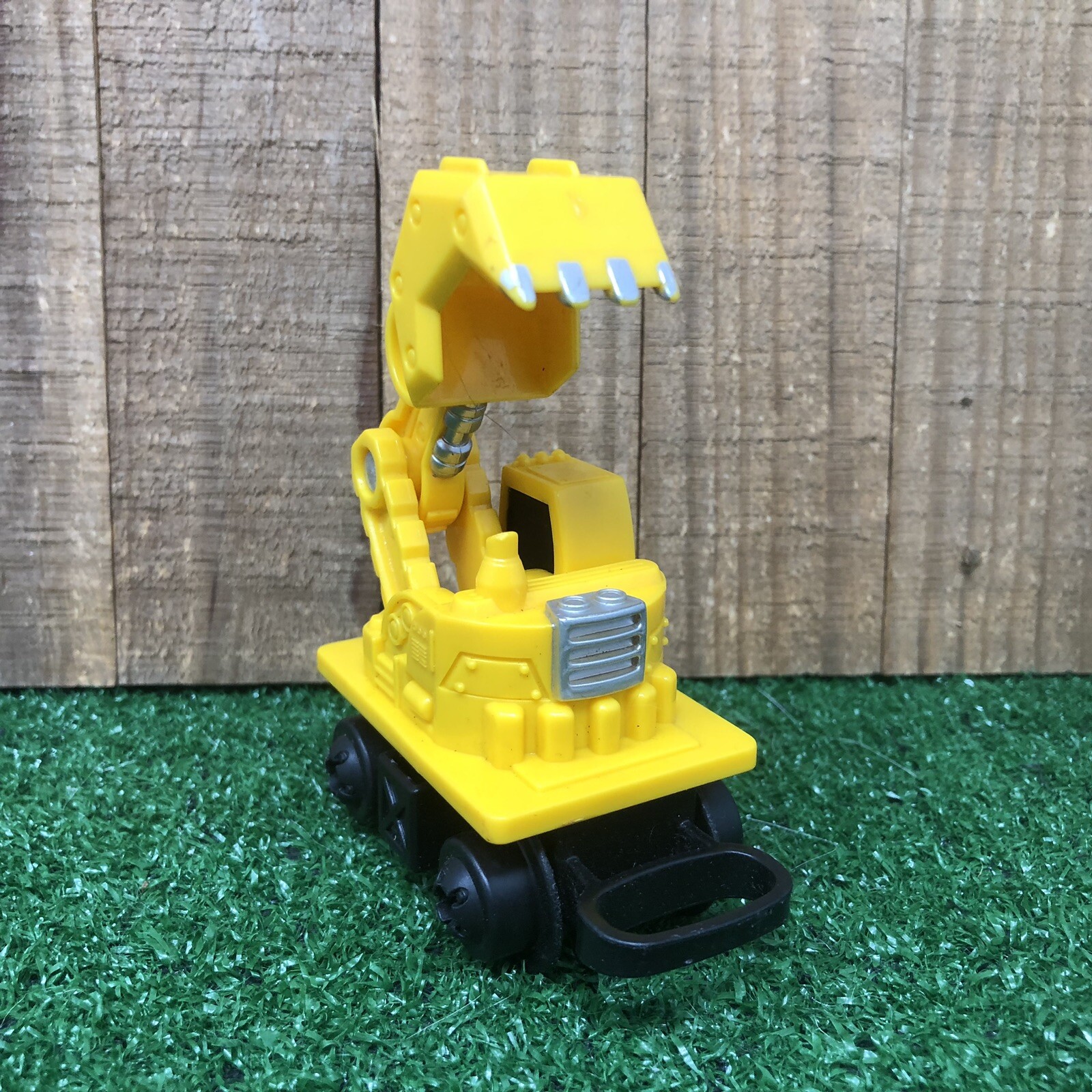 Mattel Toy Loader Fisher Price Plastic Backhoe Construction Equipment 2004