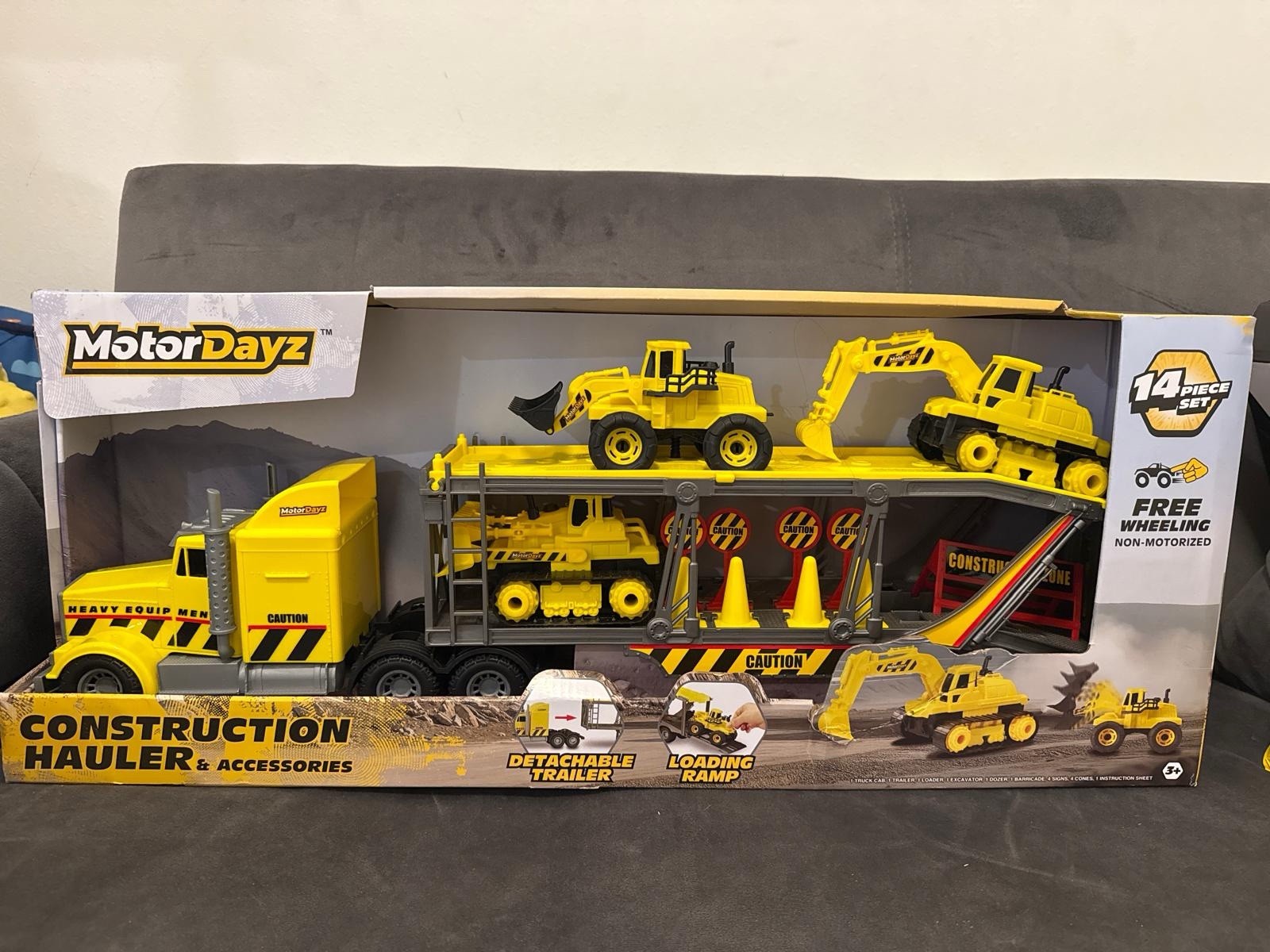 MotorDayz Construction Hauler & Accessories Plastic Yellow Black 3+ Years