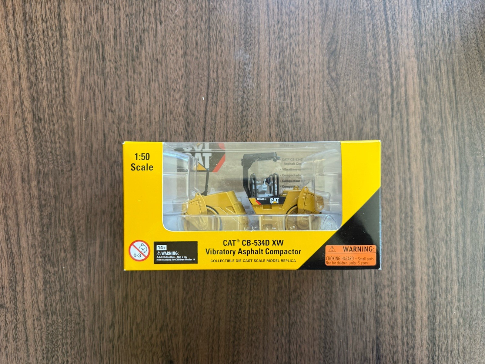Norscot CAT (Caterpillar) CB-534D XW Vibratory Asphalt Compactor 1:50 New