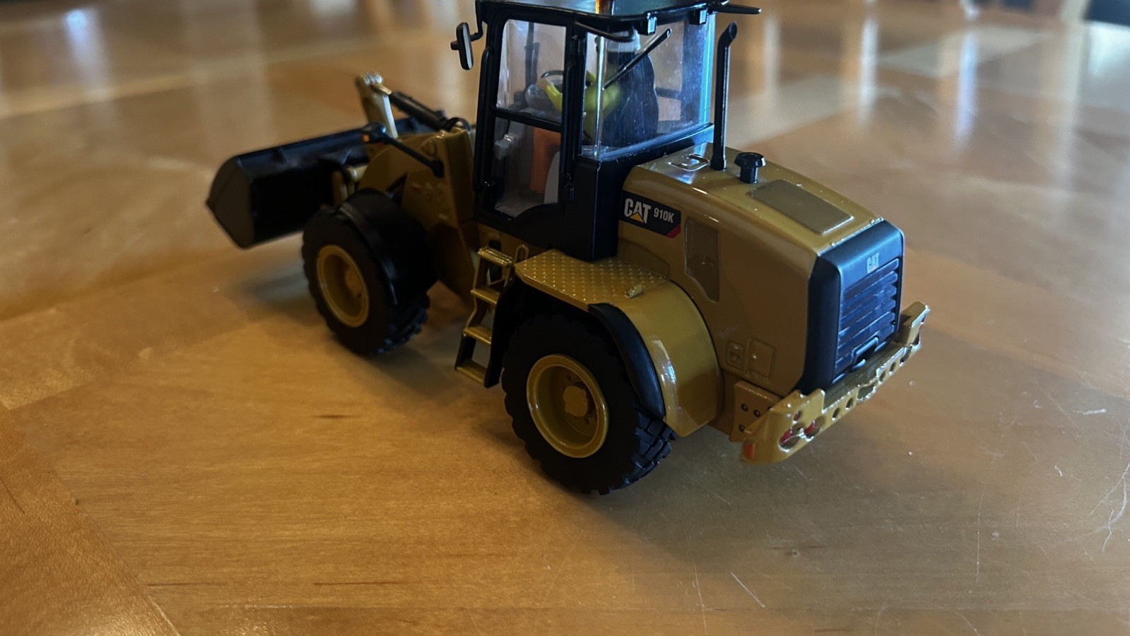 Die Cast Masters Caterpillar 1:32 910K Wheel loader High Line Series 85294 MB