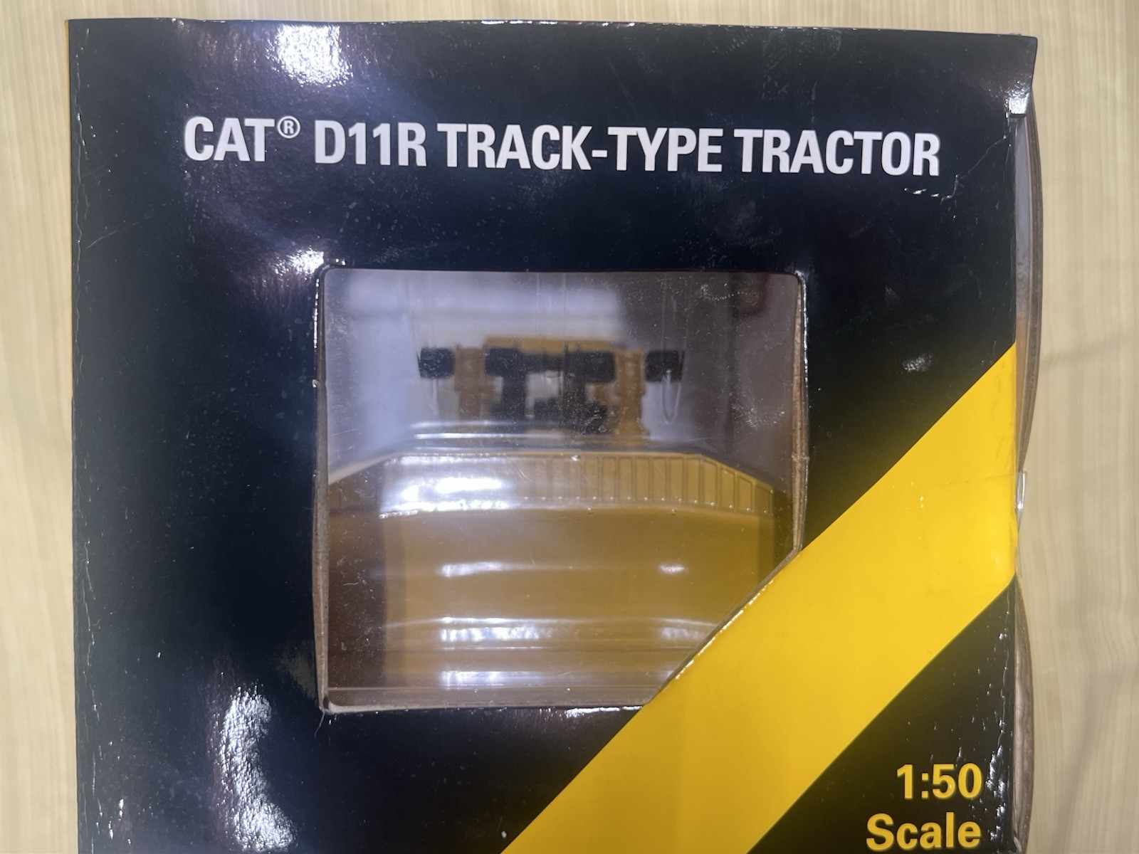 Norscot 55025 CAT D11R Track-Type Tractor 1:50 Scale Diecast, New in box