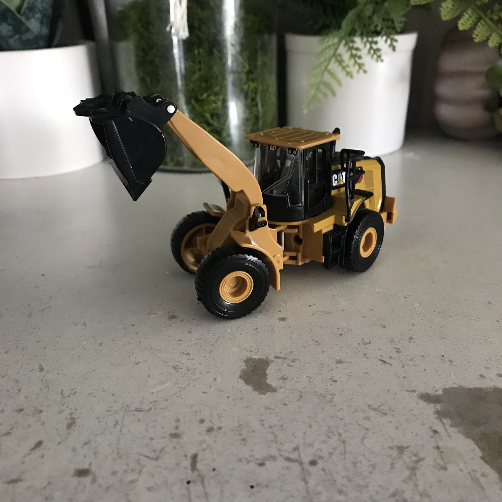 diecast masters caterpillar 950m Wheel Loader 1/64