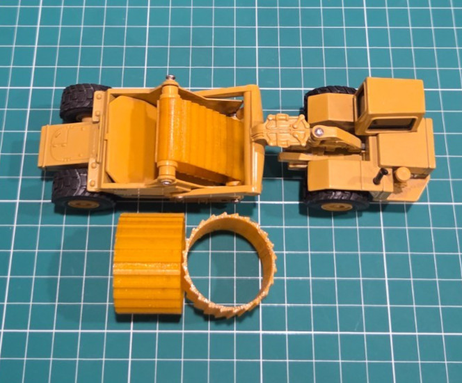 Replica Ertl Cat 613C Elevating Scraper Belt – Yellow 3D TPU
