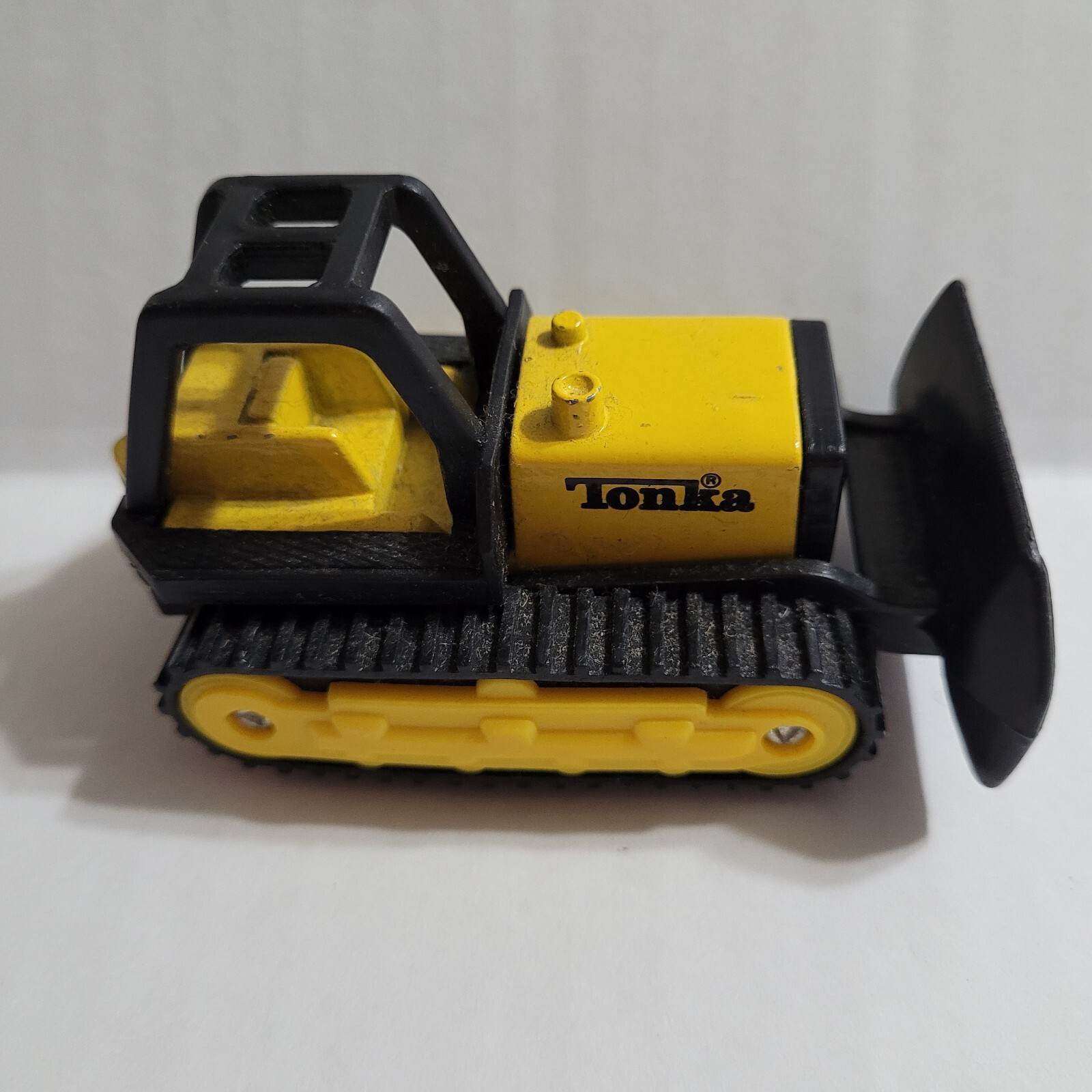 TONKA Construction Bulldozers & Front End Loader (Lot of 3) 1:64 Scale Diecast