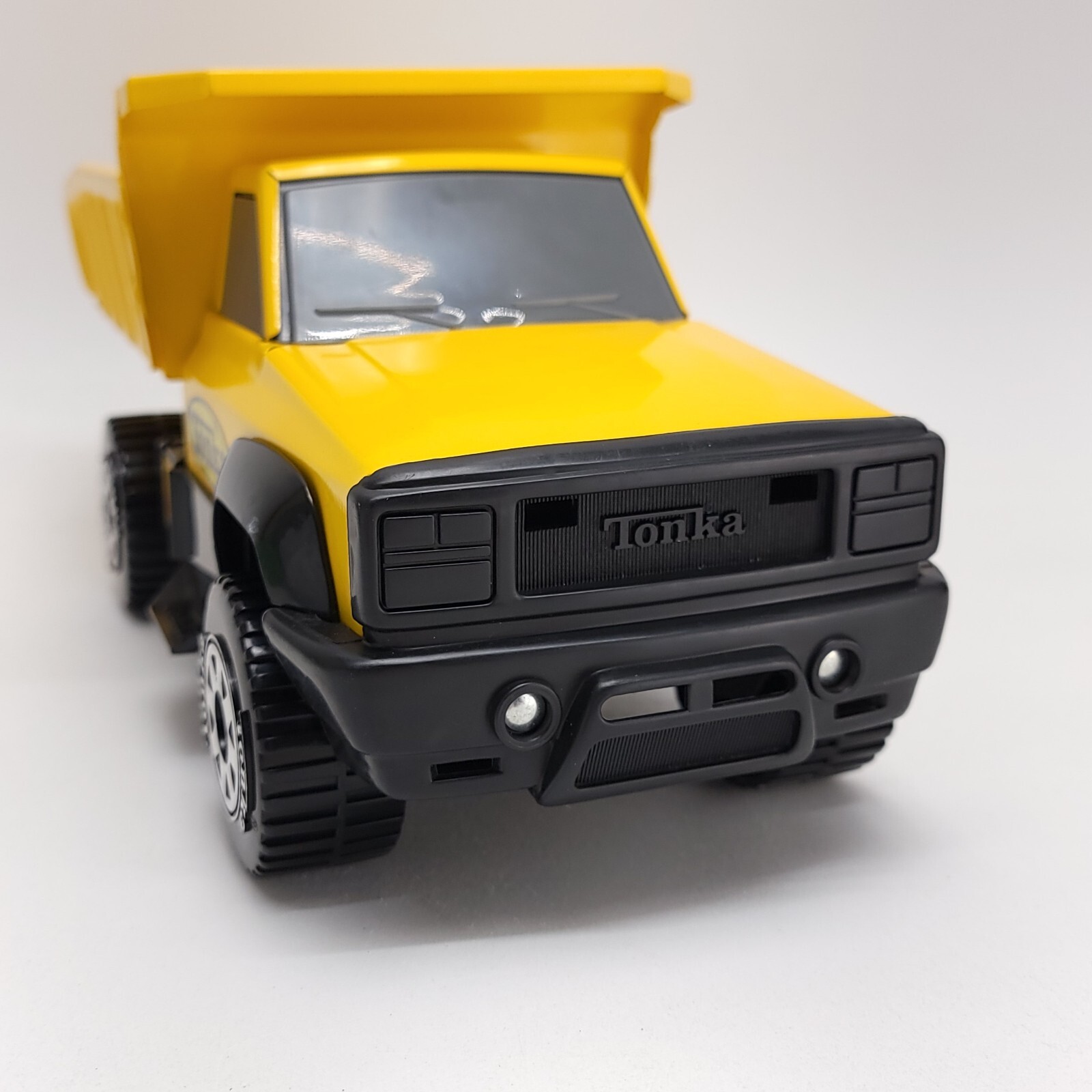 TONKA Yellow Dump Truck Pressed Steel 2012 Hasbro Construction Vehicle #13090E