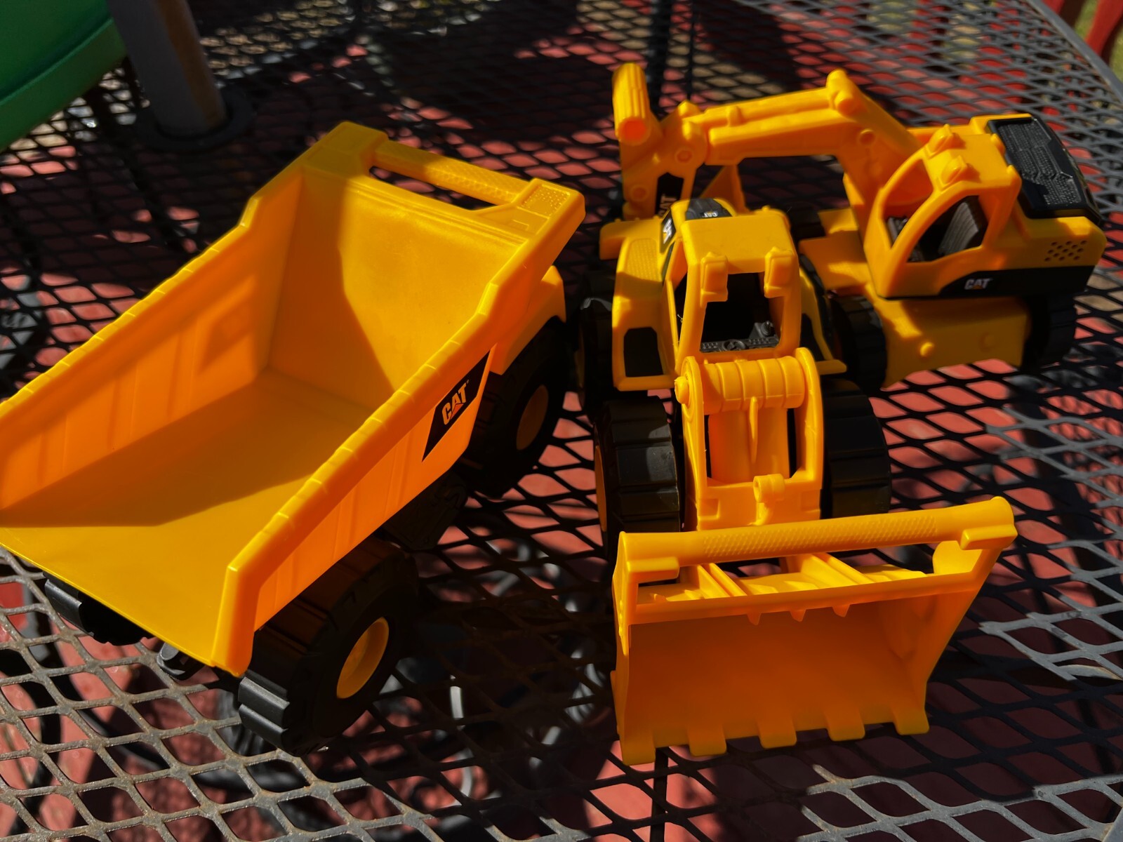 Cat Construction 7″ Dump Truck, Loader & Excavator Toys Combo Pack **NEW**