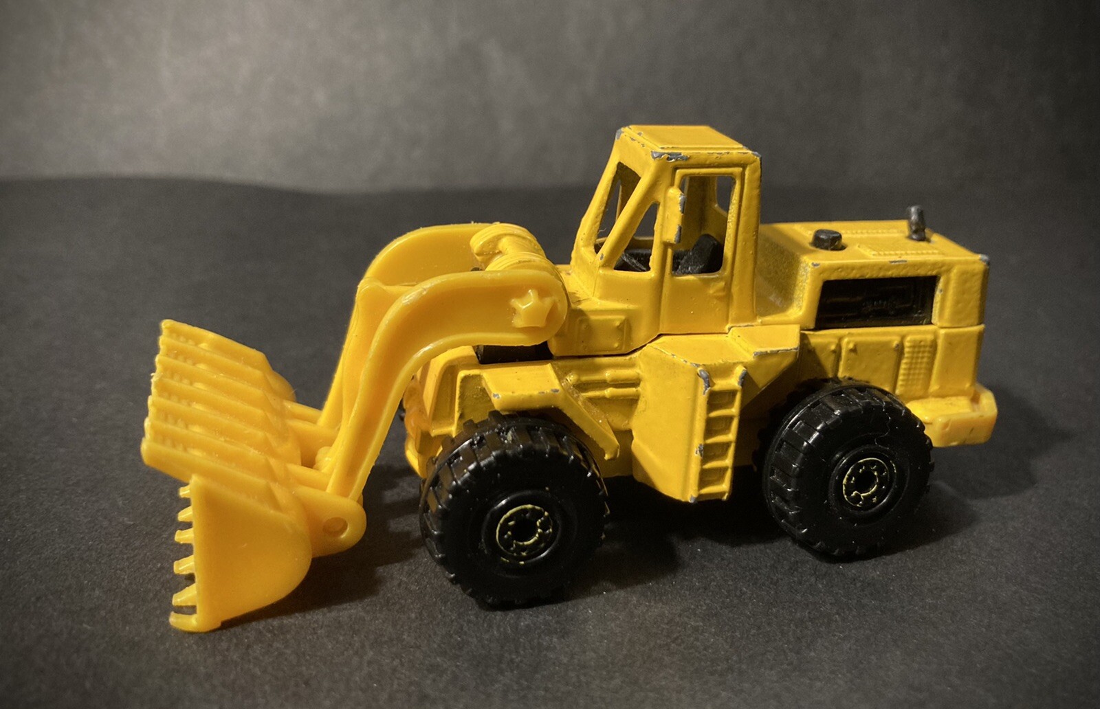 Vintage 1979 Mattel Hot Wheels Yellow Cat 3 Wheel Loader 1172 Diecast Malaysia
