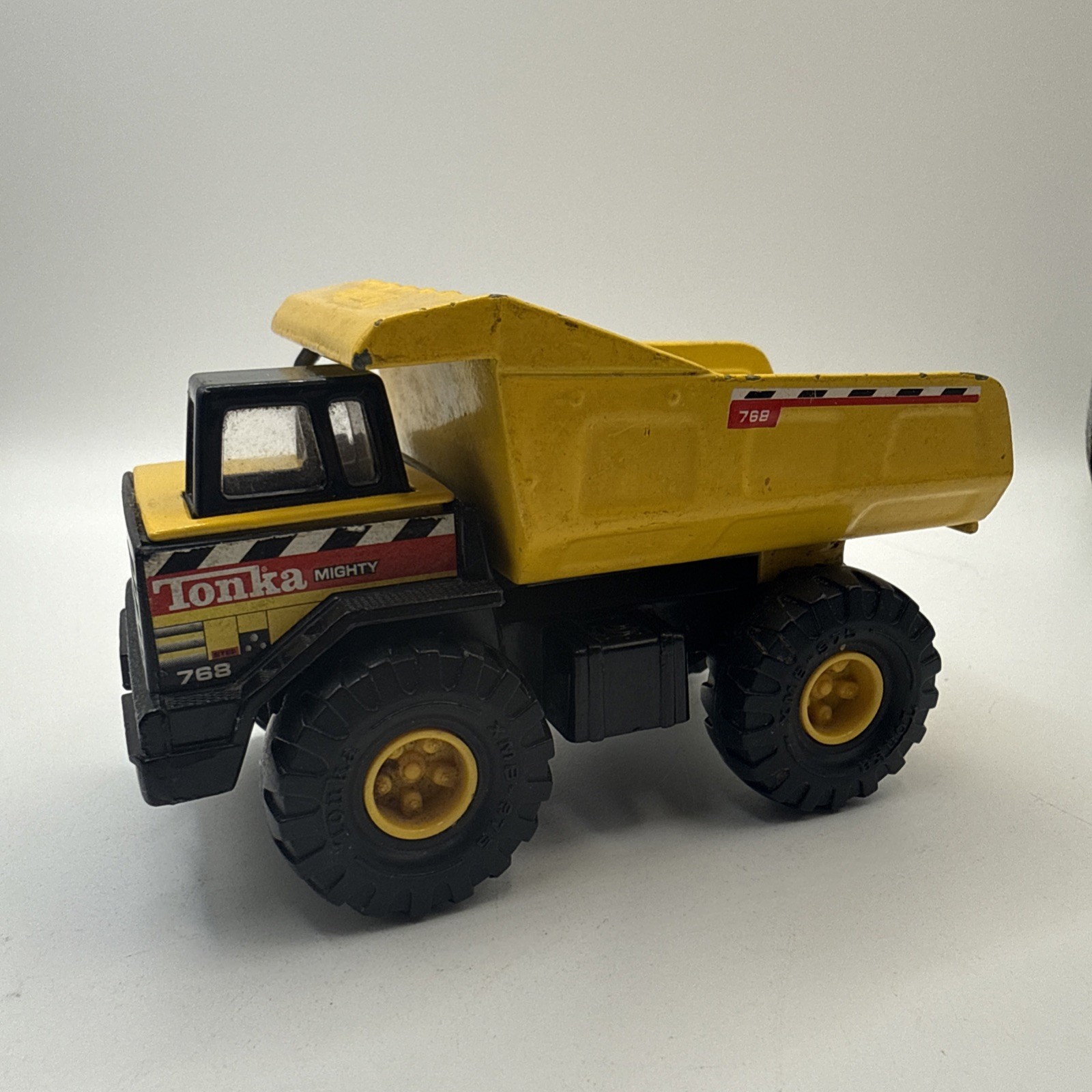 Vintage 1998 Hasbro Maisto Tonka Mini Mighty Dump Truck 768