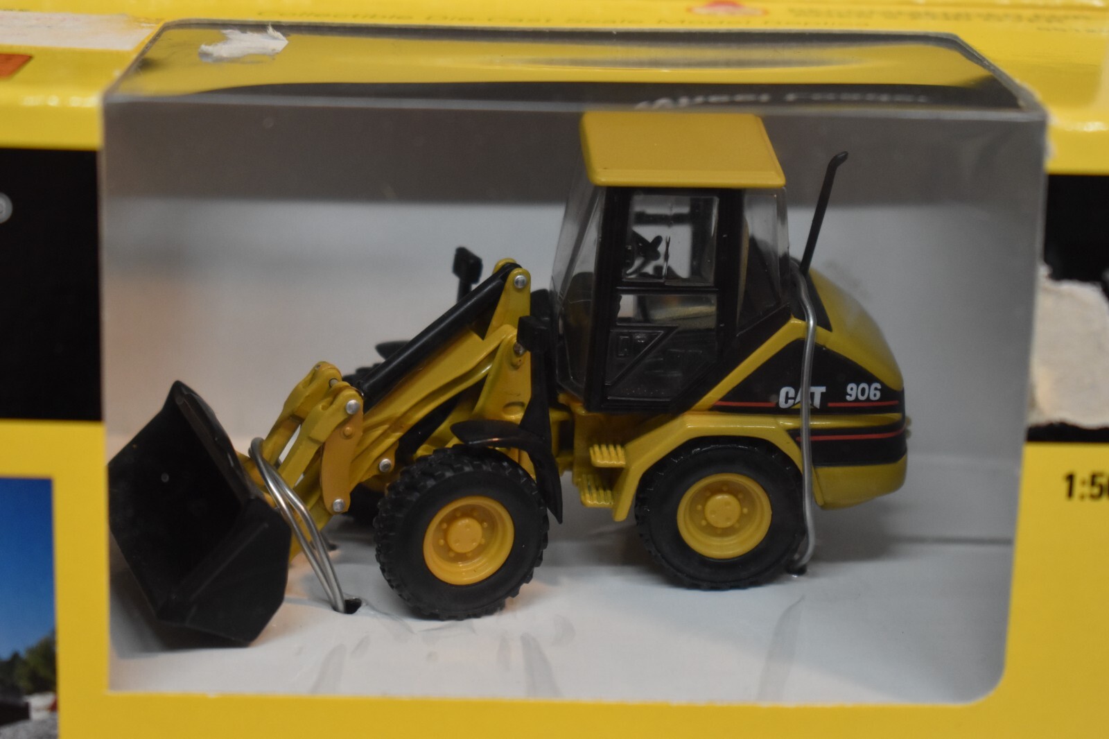 Norscot 1:50 Cat 906 Compact Wheel Loader 55125
