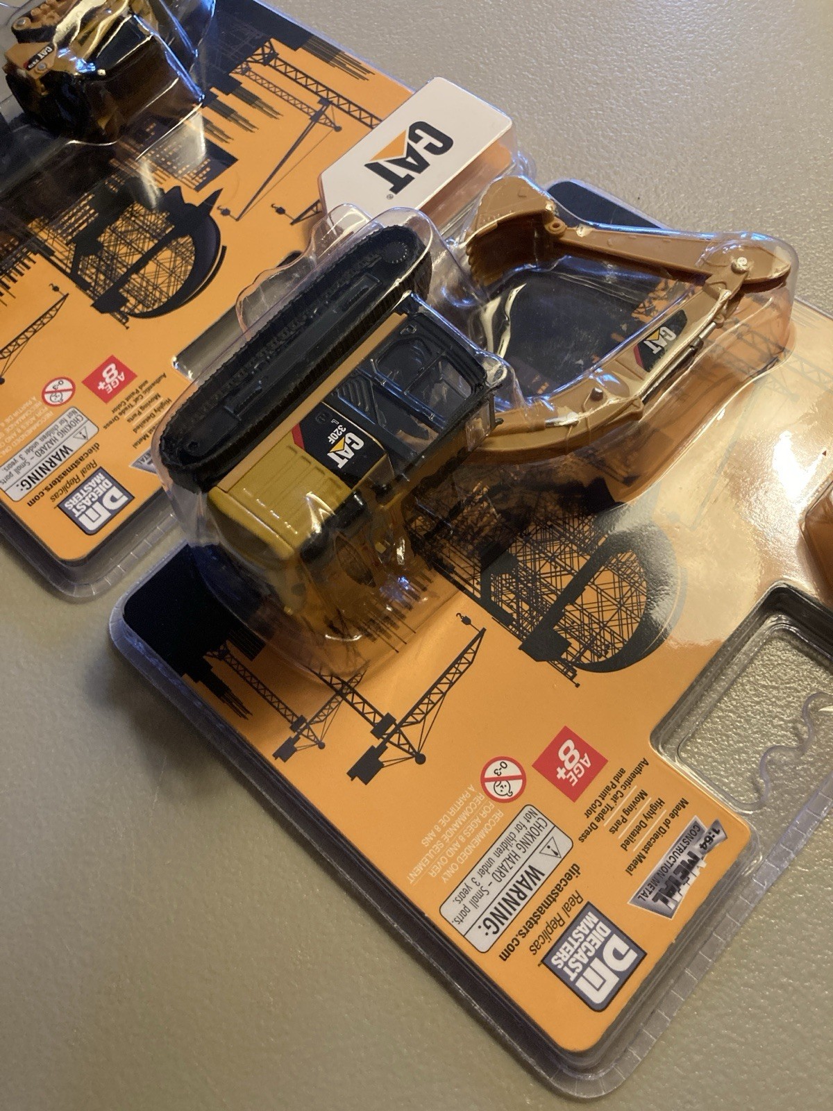 Diecast Masters 1/64 Caterpillar 272D2 Skid Steer 297D2 84647 + Excavator 84644