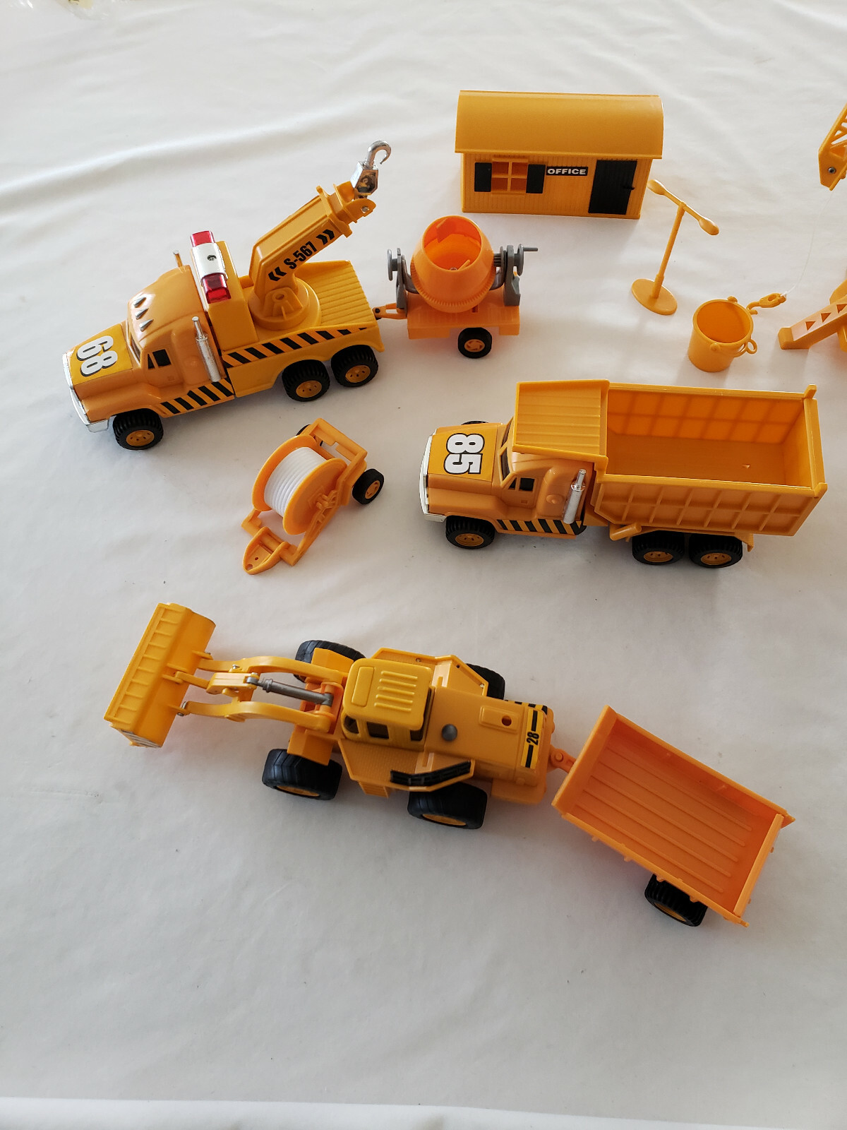 VTG 90’S Plastic Yellow Construction Equipment SET: TRUCKS, CEMENT MIXER, ETC