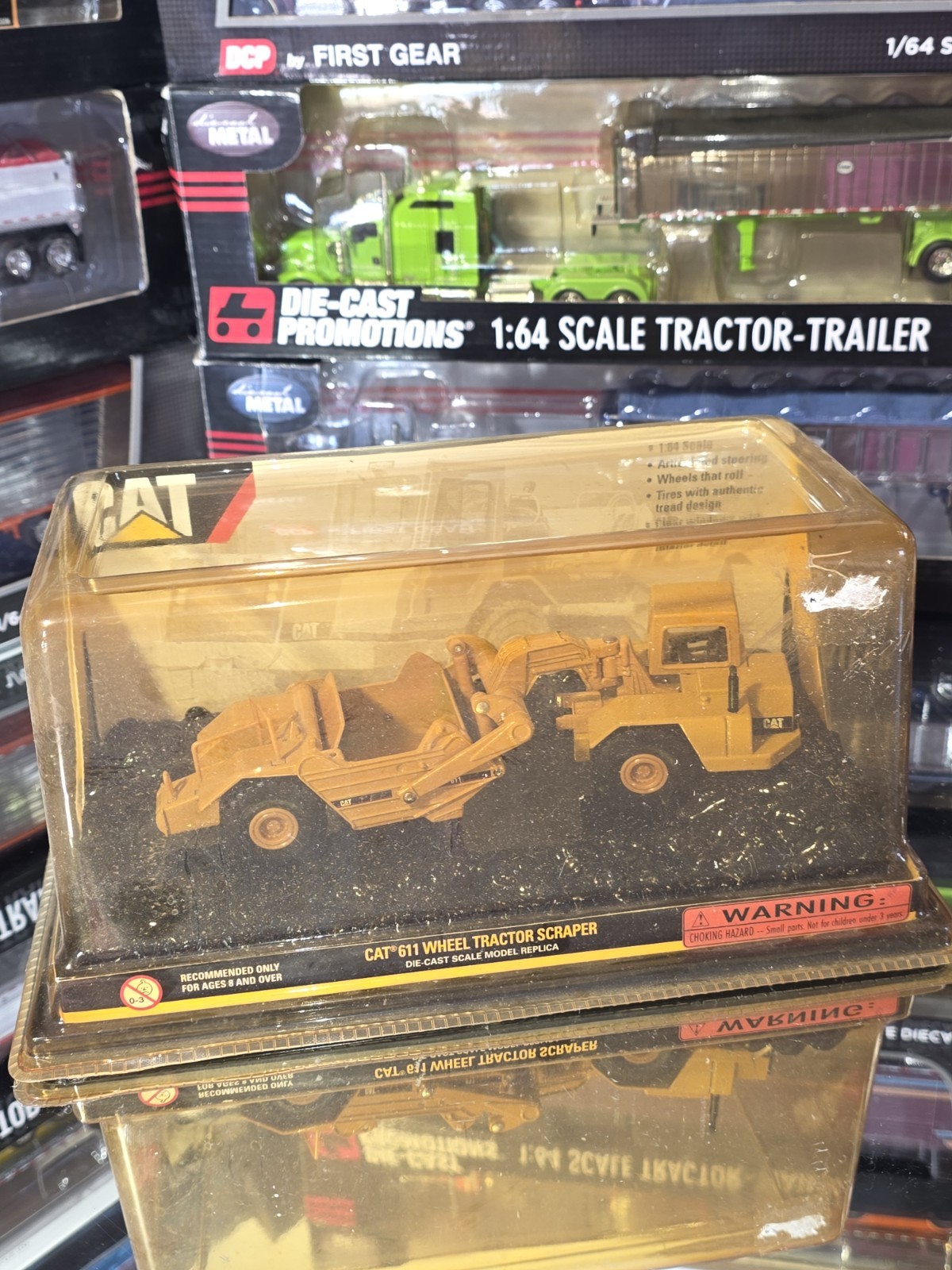 Norscot CAT 611 Wheel Tractor Scraper 1:64 Scale Diecast Model 55303 New In Box