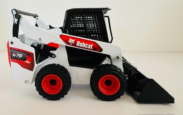 1:25 Bobcat S76 Skid-Steer Loader Scale Diecast Model 7367308 By Norscot