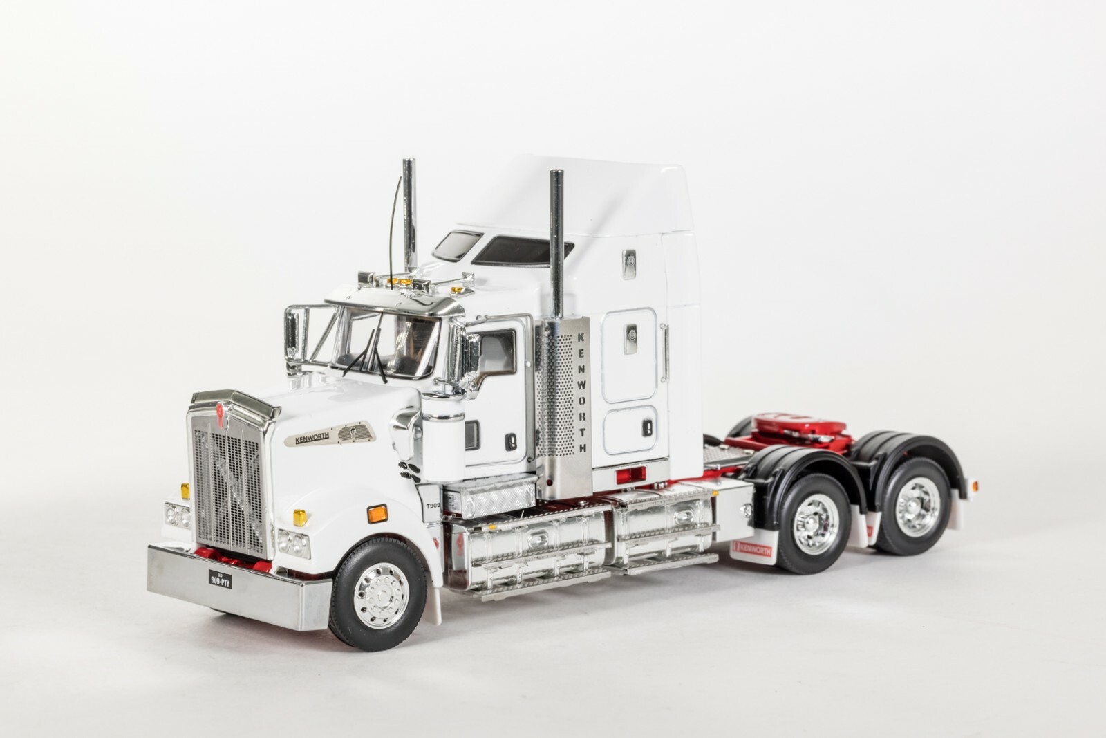 Kenworth T909 Prime Mover Truck Aero Kit White/Red Drake 1:50 Scale #Z01552 New
