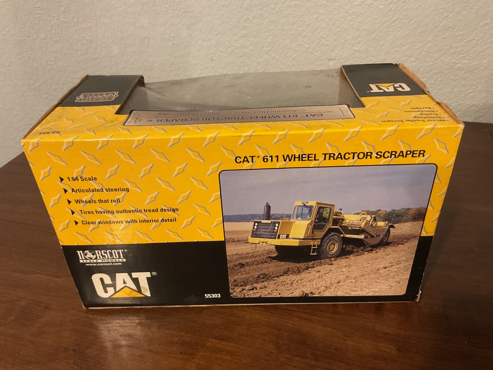 VTG 2005 Norscost Caterpillar Cat 611 Wheel Tractor Scraper 1:64 NIB