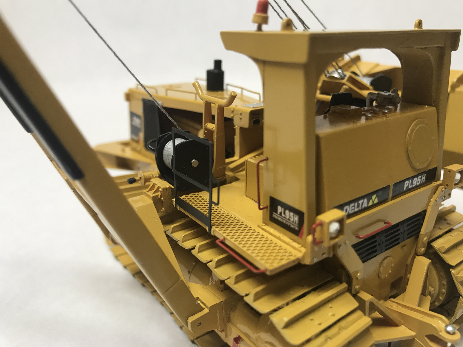 1/50 Delta Pipelayer PL95H – High Quality Resin KIT with Metal tracks