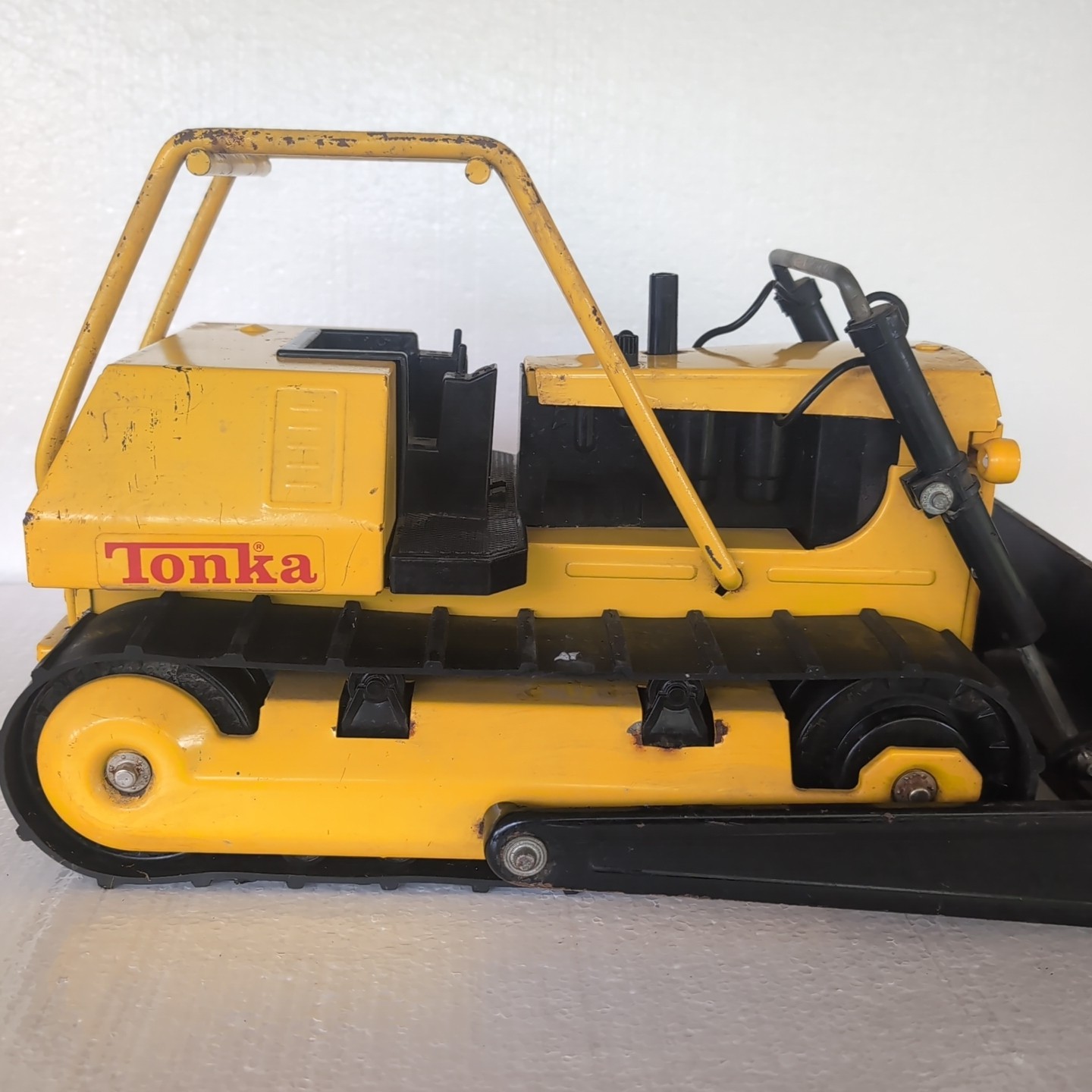 Vintage Tonka T9 Bulldozer