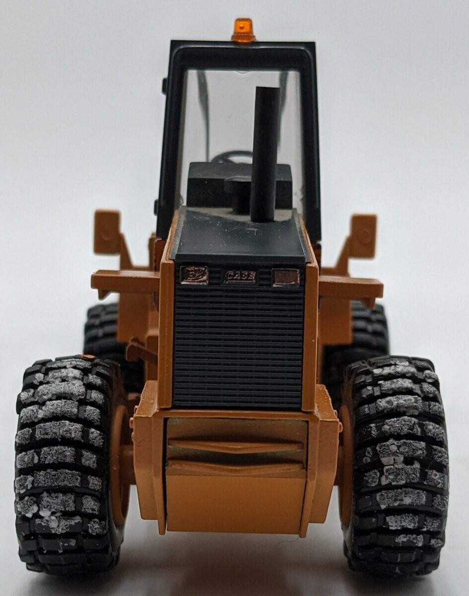 Conrad 2426 1:35 Scale Case 621 Wheel Loader with 4-in-1 Bucket NIB