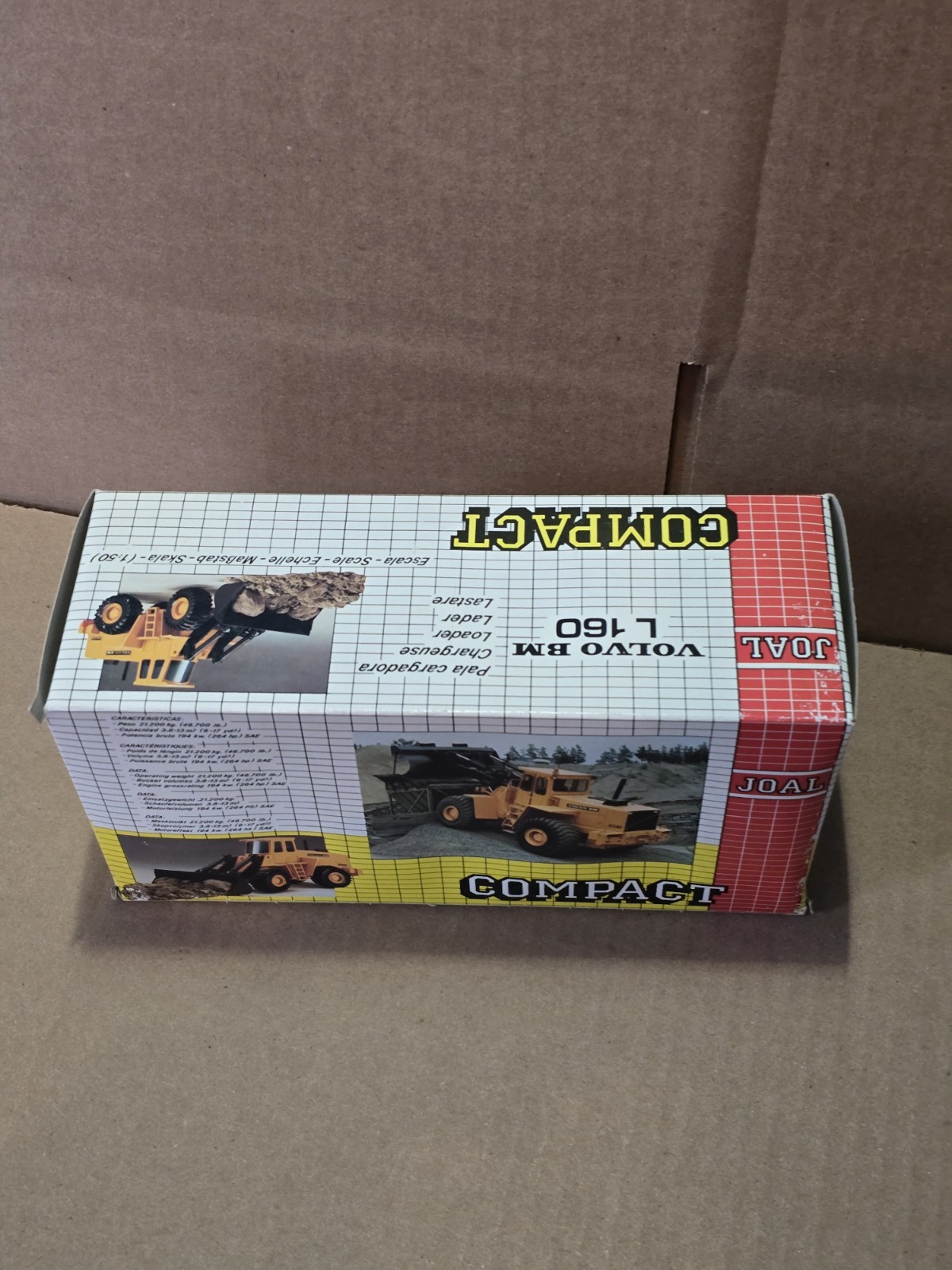 JOAL 227 Volvo BM L160 Wheel Loader 1:50 Scale