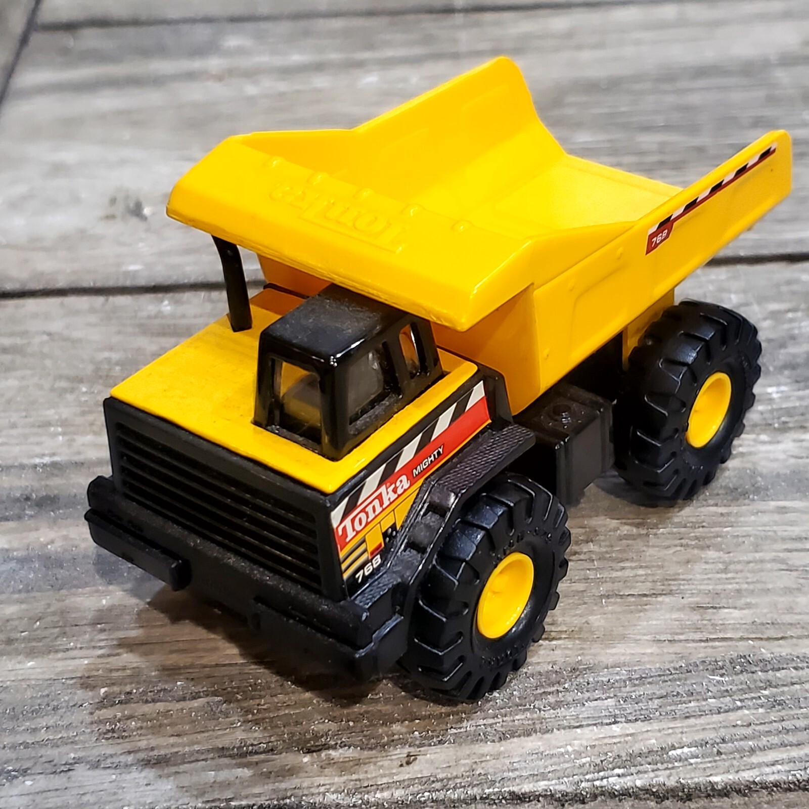 Vintage 1998 Hasbro Maisto Tonka Mini Mighty Dump Truck 768