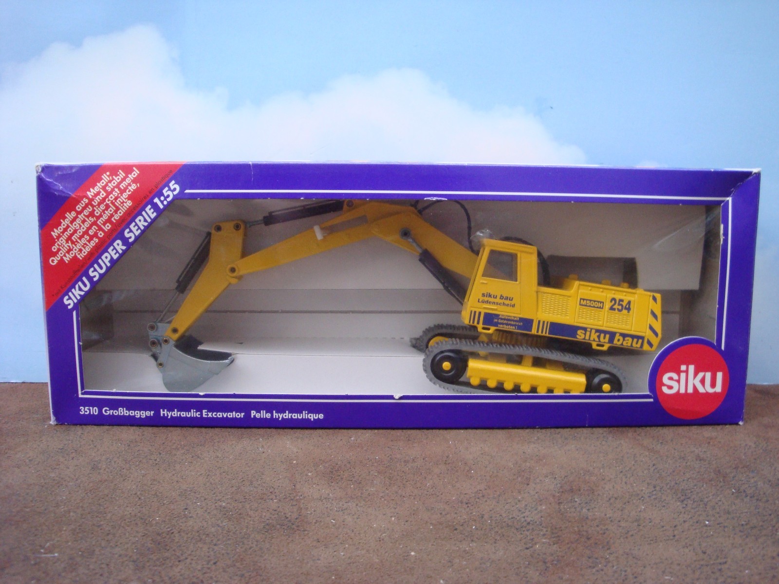 Die Cast M500H 254 Metal Hydraulic Excavator- 1/55 scale by Siku #3510 LN/BOX
