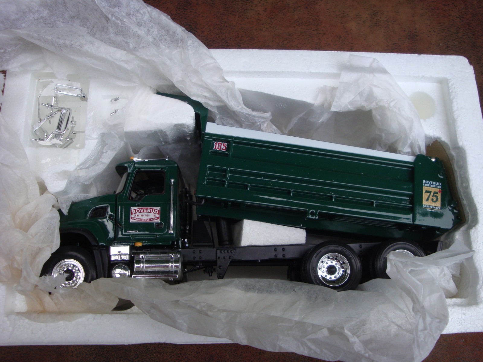 Mack Granite Heavy-Duty Dark Green Dump Truck- 1:34 scale by First Gear (2003)