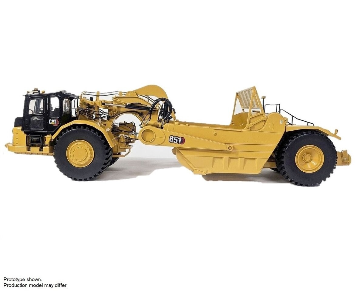 CCM 1:24 Cat 651 Wheel-Tractor Scraper