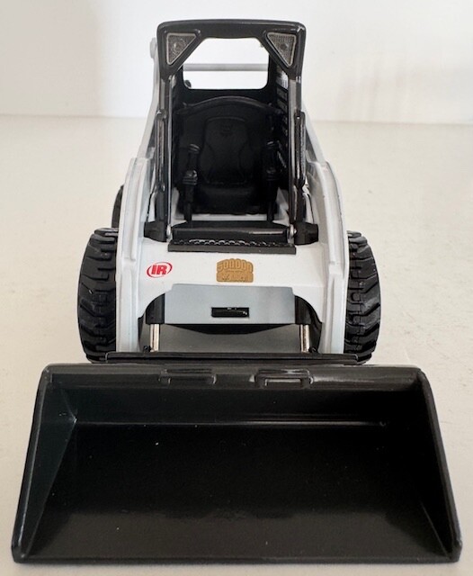 1:25 Bobcat 773 Skid Steer Loader Limited Edition 500K Gold 6901256G #1131
