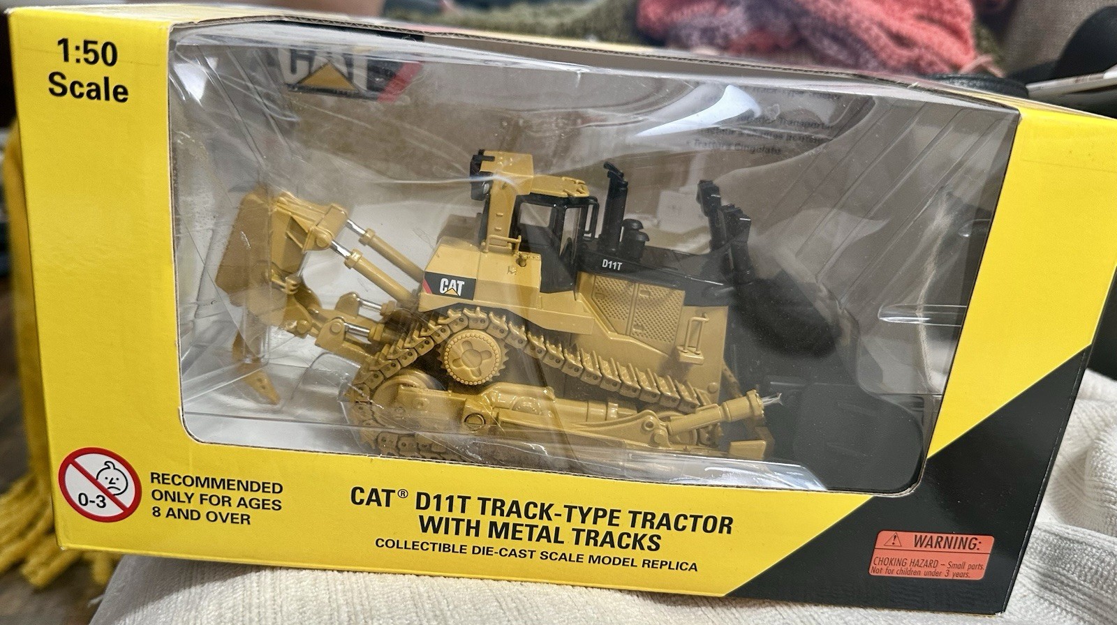 Norscot CAT D11T Track-Type Tractor 55212 1:50 Diecast Model Metal Tracks NIB